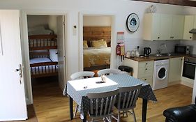 Willow Cottage In Idyllic Location